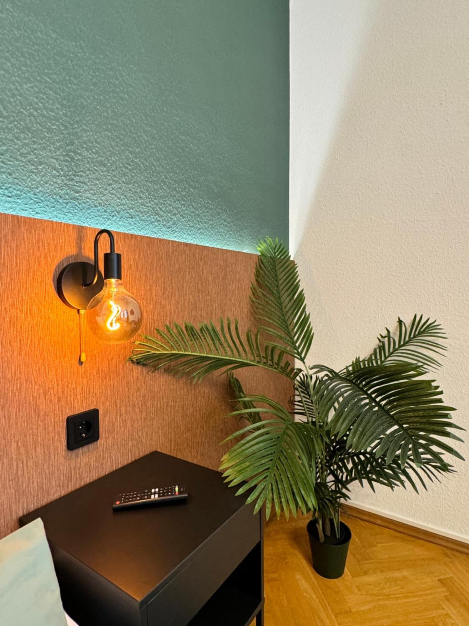 Rebelrents #4 Design Trifft Komfort - Einzigartiges Ferienapartment In Der Nahe Des Hauptbahnhofs Halle  Esterno foto